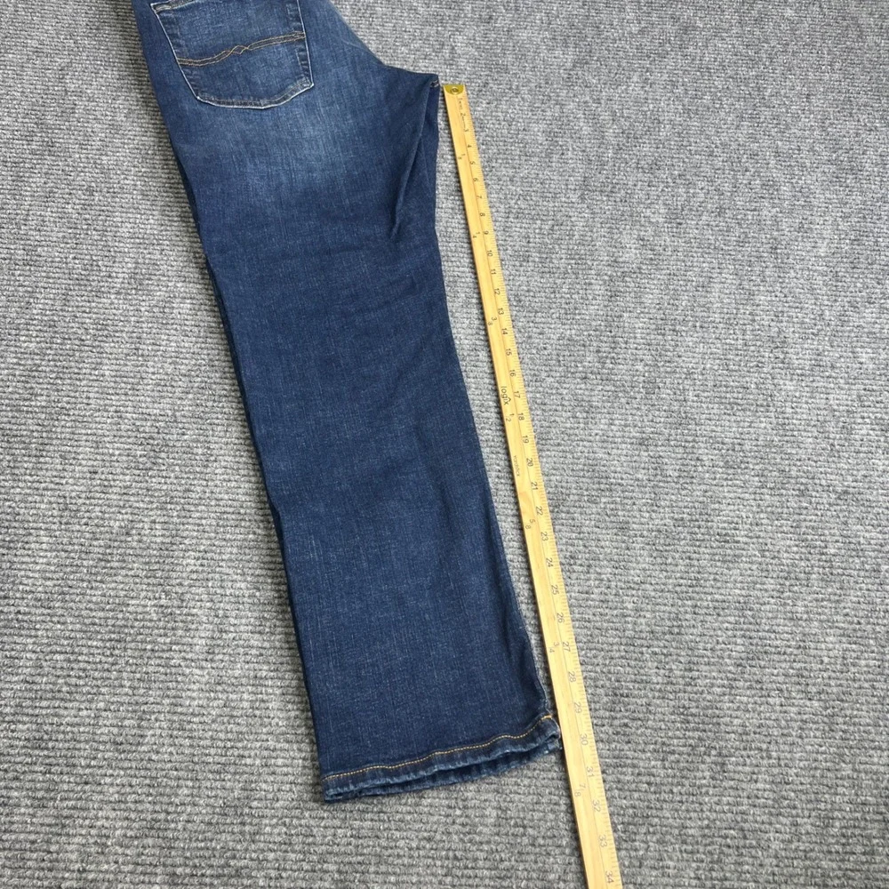 Lucky Brand 223 Straight Leg Jeans Mens 33x32 Blue Stretch Denim Medium Wash